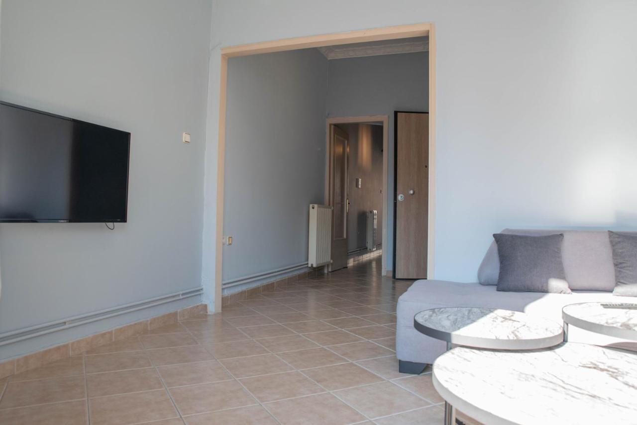 Nikea Apartment Near Piraeus Port And Metro St II Eksteriør billede
